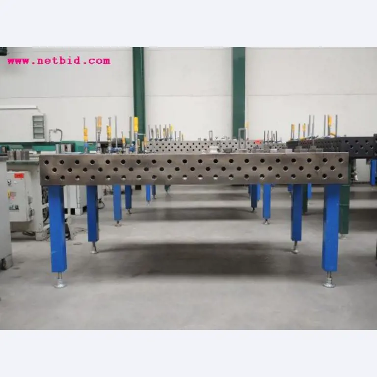 Chapas metálicas e máquinas para trabalhar metais<br><font size="2">Em colaboração com a Hilco Industrial Acquisitions bv</font>-3