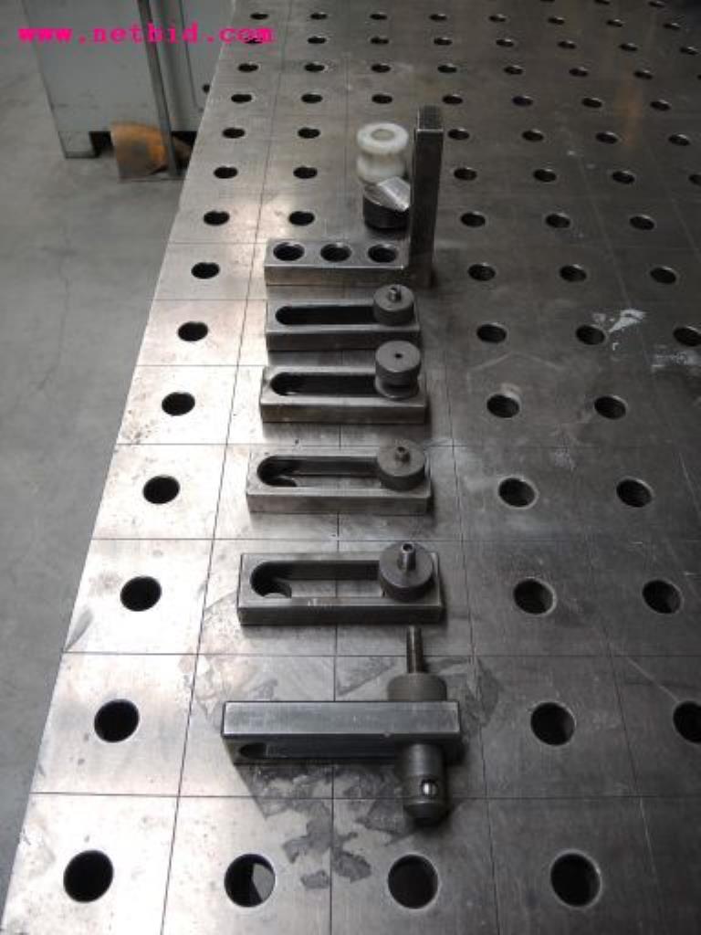 sheetmetal and metalworking machines <br><font size="2">In collaboration with Hilco Industrial Acquisitions bv<br></font>-8