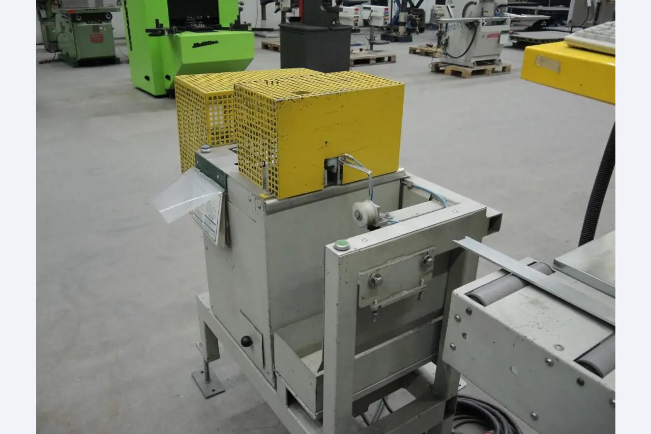 Chapas metálicas e máquinas para trabalhar metais<br><font size="2">Colaboração com Hilco Industrial Acquisitions bv</font><br><img src="/images/hil.png"><br>-3