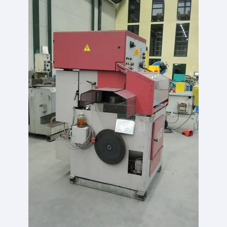 Chapas metálicas e máquinas para trabalhar metais<br><font size="2">Colaboração com Hilco Industrial Acquisitions bv</font><br><img src="/images/hil.png"><br>-3