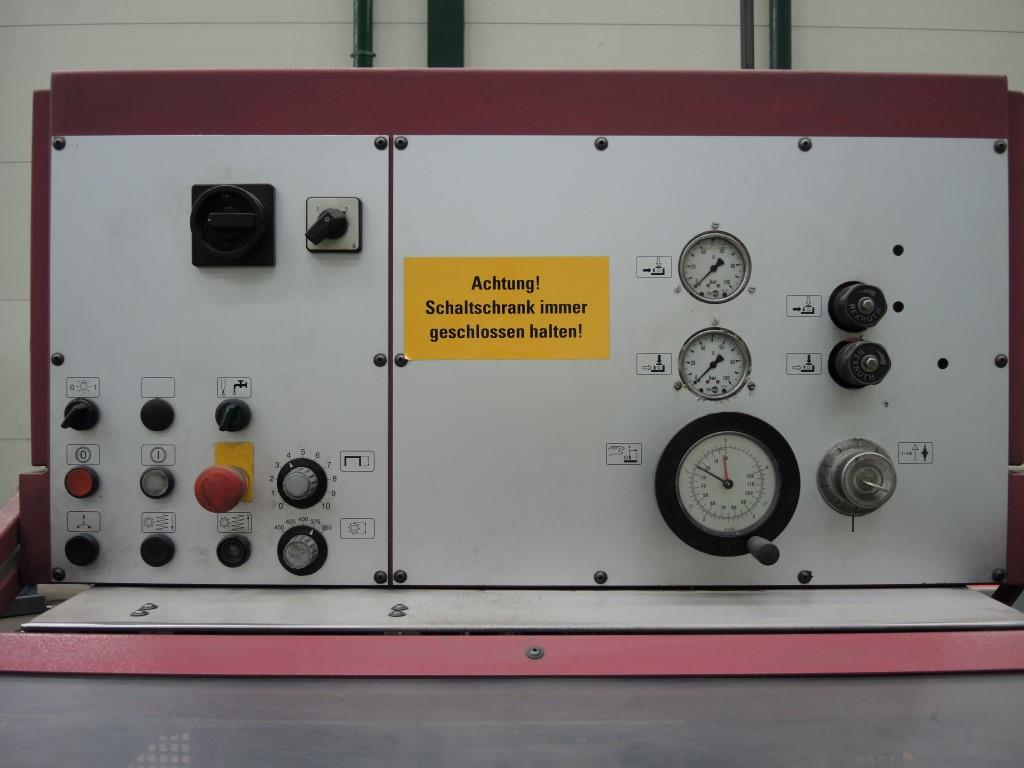 Blech- und Metallbearbeitungsmaschinen<br><font size="2">Zusammenarbeit mit Hilco Industrial Acquisitions bv</font><br><img src="/images/hil.png"><br>-8