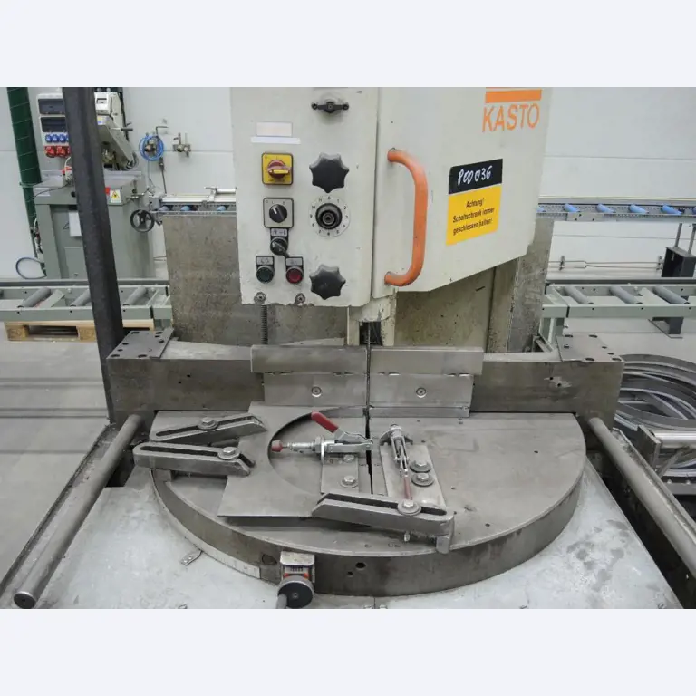 Chapas metálicas e máquinas para trabalhar metais<br><font size="2">Colaboração com Hilco Industrial Acquisitions bv</font><br><img src="/images/hil.png"><br>-5