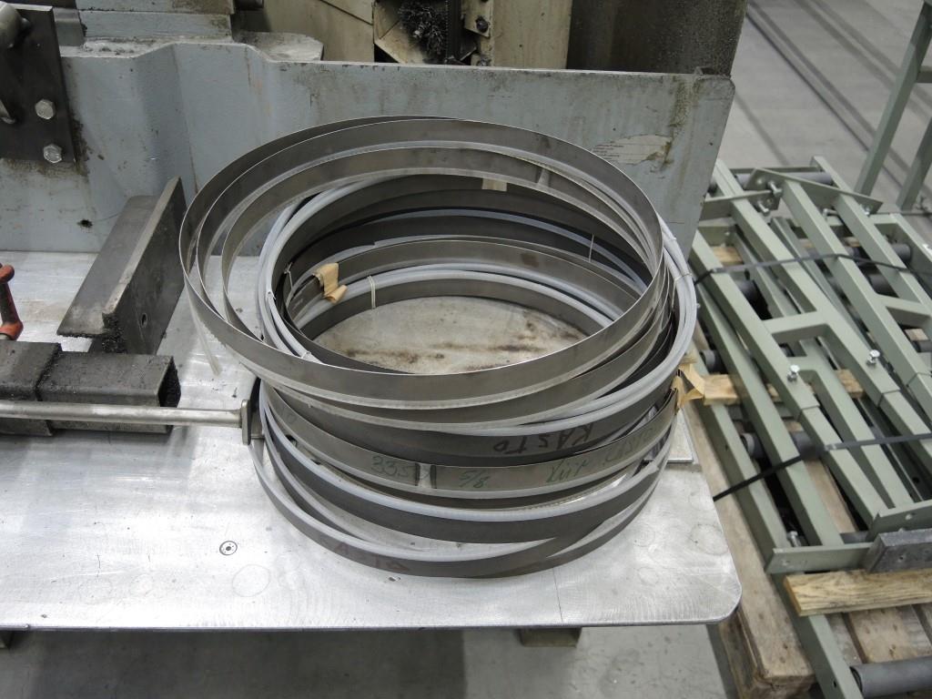 Chapas metálicas e máquinas para trabalhar metais<br><font size="2">Colaboração com Hilco Industrial Acquisitions bv</font><br><img src="/images/hil.png"><br>-6