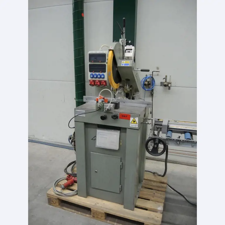 Chapas metálicas e máquinas para trabalhar metais<br><font size="2">Colaboração com Hilco Industrial Acquisitions bv</font><br><img src="/images/hil.png"><br>-2