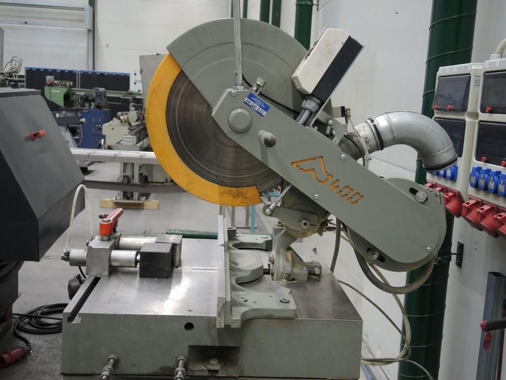 Chapas metálicas e máquinas para trabalhar metais<br><font size="2">Colaboração com Hilco Industrial Acquisitions bv</font><br><img src="/images/hil.png"><br>-4