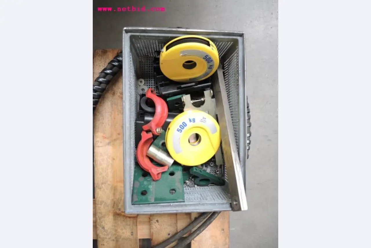 Chapas metálicas e máquinas para trabalhar metais<br><font size="2">Em colaboração com a Hilco Industrial Acquisitions bv</font>-8