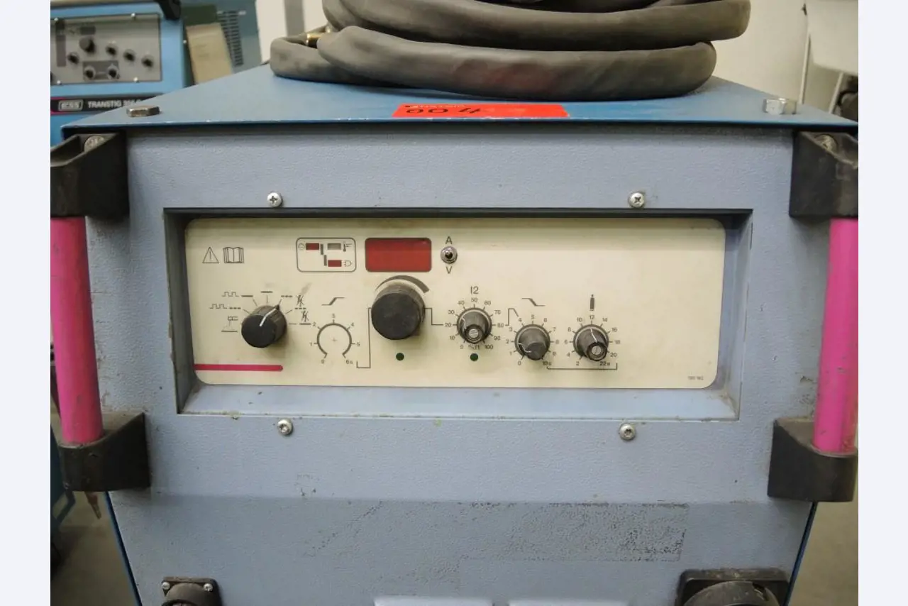 stroje na zpracování plechu a kovoobrábecí<br><font size="2">Ve spolupráci s firmo u Hilco Industrial Acquisitions bv</font><img src="/images/hilco-logo.png">
-3