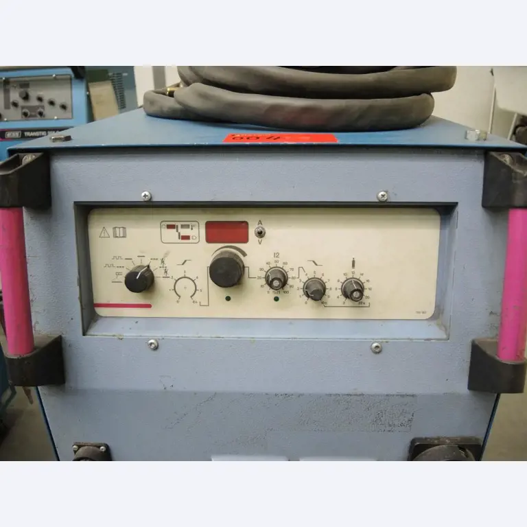 stroje na zpracování plechu a kovoobrábecí<br><font size="2">Ve spolupráci s firmo u Hilco Industrial Acquisitions bv</font><img src="/images/hilco-logo.png">
-3