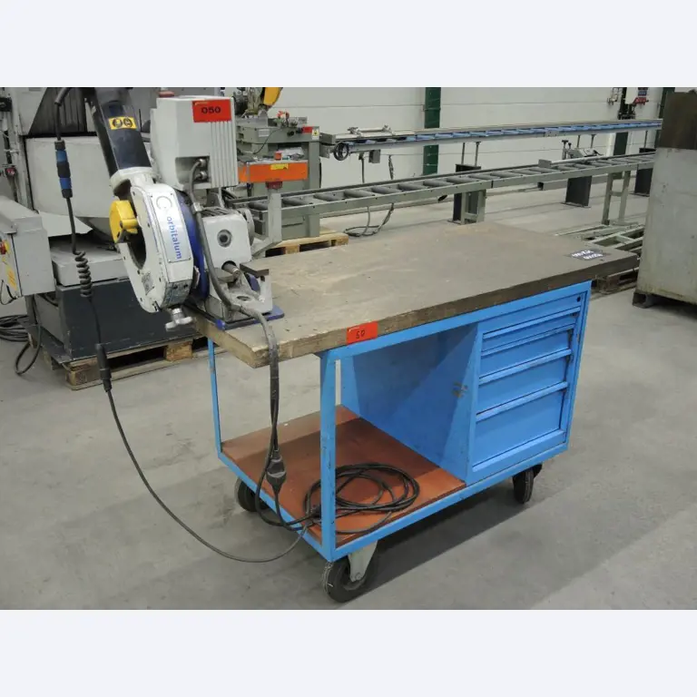 Chapas metálicas e máquinas para trabalhar metais<br><font size="2">Colaboração com Hilco Industrial Acquisitions bv</font><br><img src="/images/hil.png"><br>-1