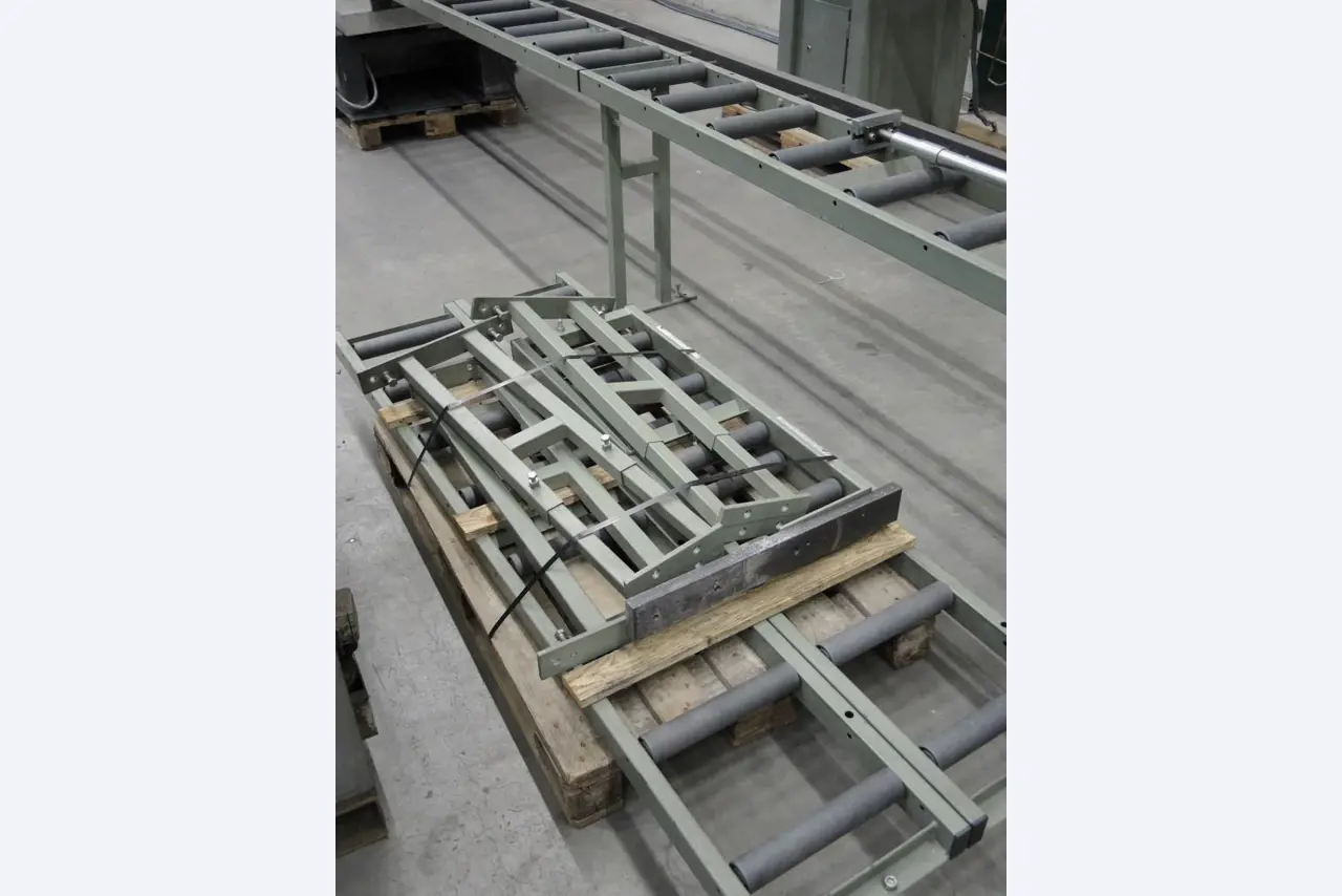 Chapas metálicas e máquinas para trabalhar metais<br><font size="2">Colaboração com Hilco Industrial Acquisitions bv</font><br><img src="/images/hil.png"><br>-2