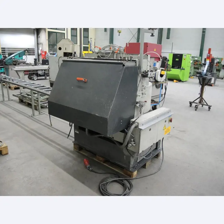 Chapas metálicas e máquinas para trabalhar metais<br><font size="2">Colaboração com Hilco Industrial Acquisitions bv</font><br><img src="/images/hil.png"><br>-6