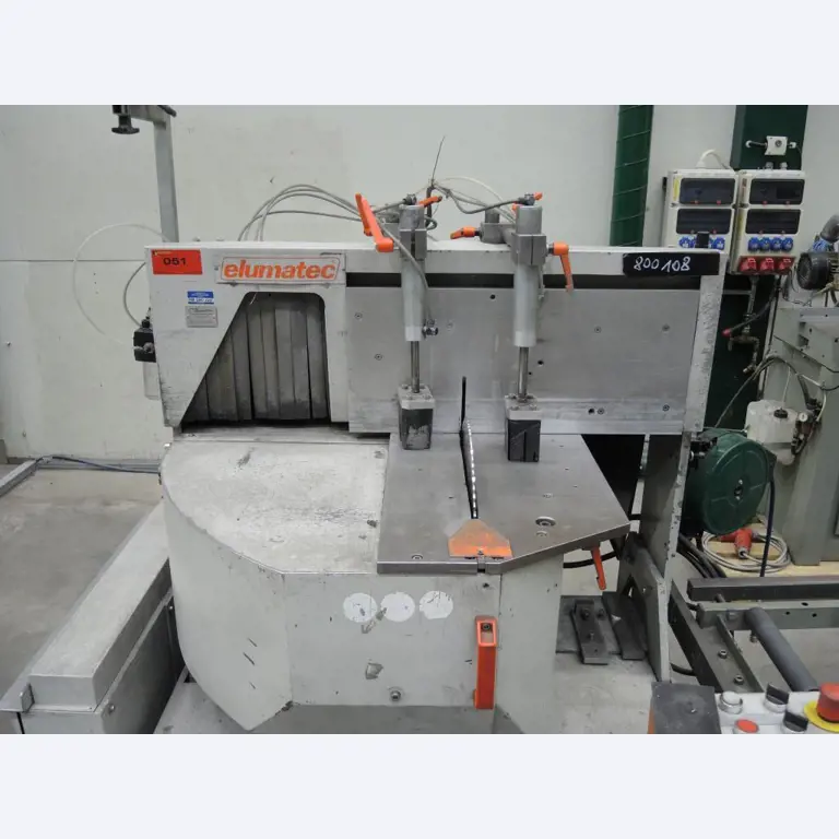 Chapas metálicas e máquinas para trabalhar metais<br><font size="2">Colaboração com Hilco Industrial Acquisitions bv</font><br><img src="/images/hil.png"><br>-8