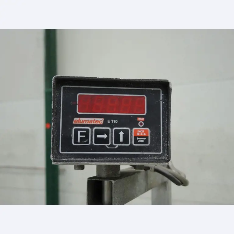 Chapas metálicas e máquinas para trabalhar metais<br><font size="2">Colaboração com Hilco Industrial Acquisitions bv</font><br><img src="/images/hil.png"><br>-9