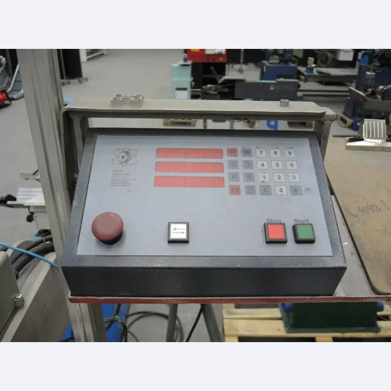 Chapas metálicas e máquinas para trabalhar metais<br><font size="2">Colaboração com Hilco Industrial Acquisitions bv</font><br><img src="/images/hil.png"><br>-6