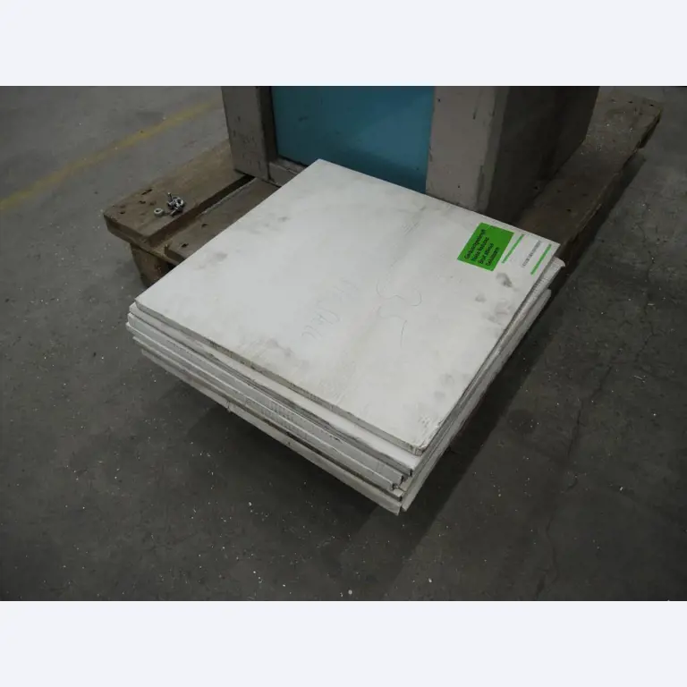 Chapas metálicas e máquinas para trabalhar metais<br><font size="2">Colaboração com Hilco Industrial Acquisitions bv</font><br><img src="/images/hil.png"><br>-8