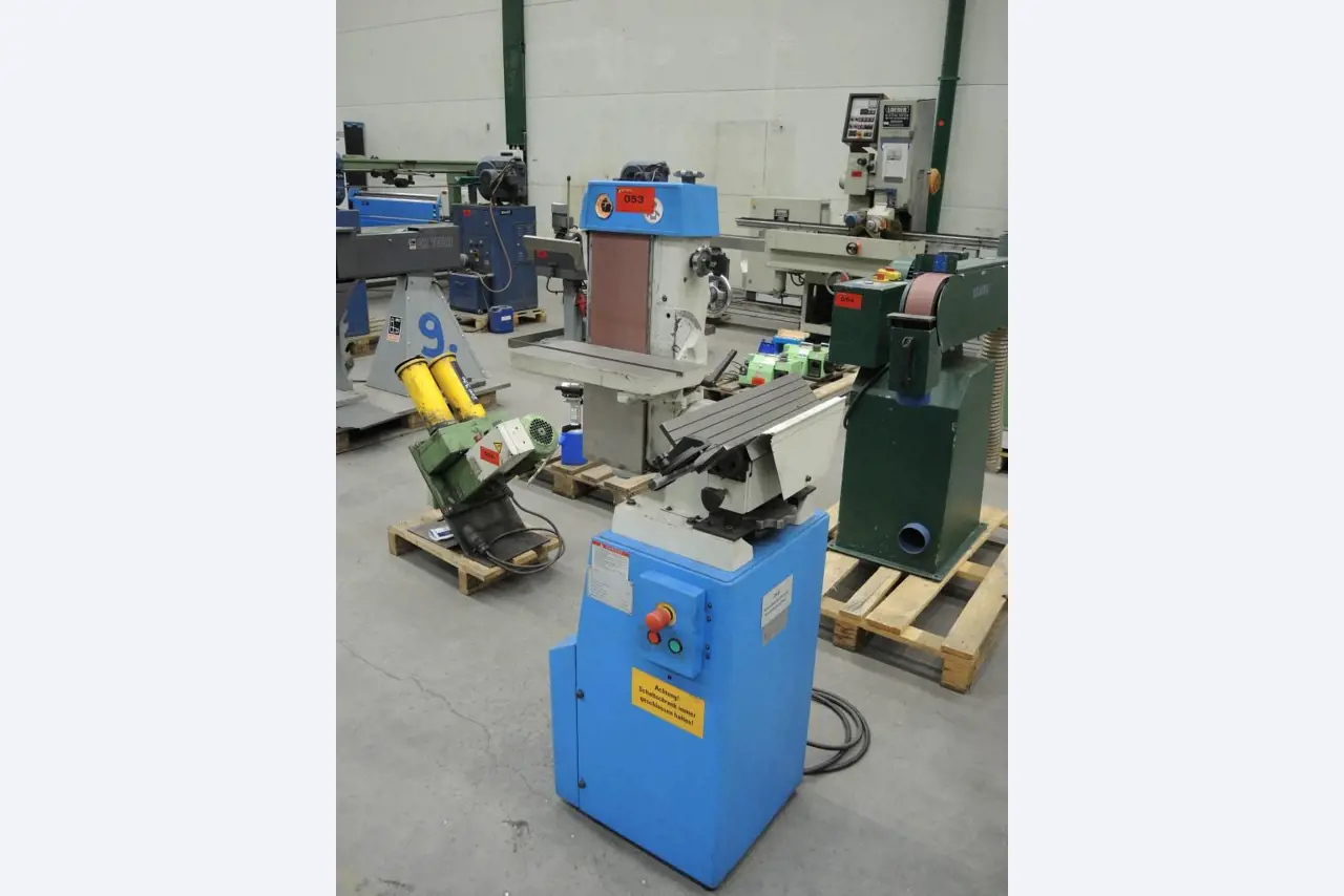 Chapas metálicas e máquinas para trabalhar metais<br><font size="2">Colaboração com Hilco Industrial Acquisitions bv</font><br><img src="/images/hil.png"><br>-1