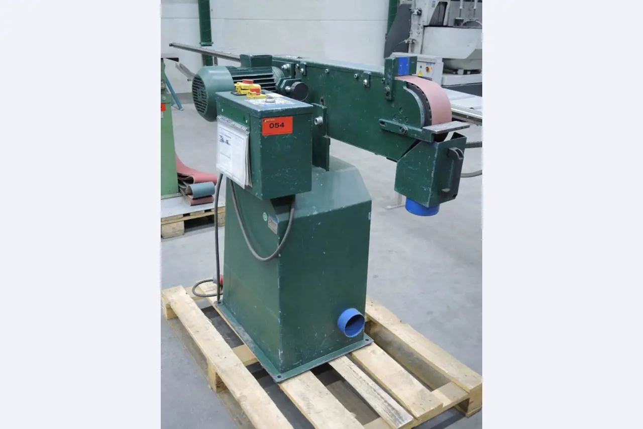 Chapas metálicas e máquinas para trabalhar metais<br><font size="2">Colaboração com Hilco Industrial Acquisitions bv</font><br><img src="/images/hil.png"><br>-1