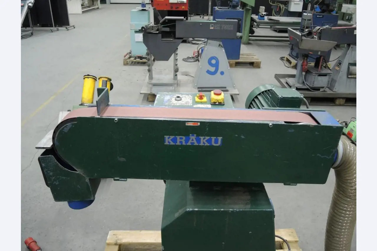 Chapas metálicas e máquinas para trabalhar metais<br><font size="2">Colaboração com Hilco Industrial Acquisitions bv</font><br><img src="/images/hil.png"><br>-3