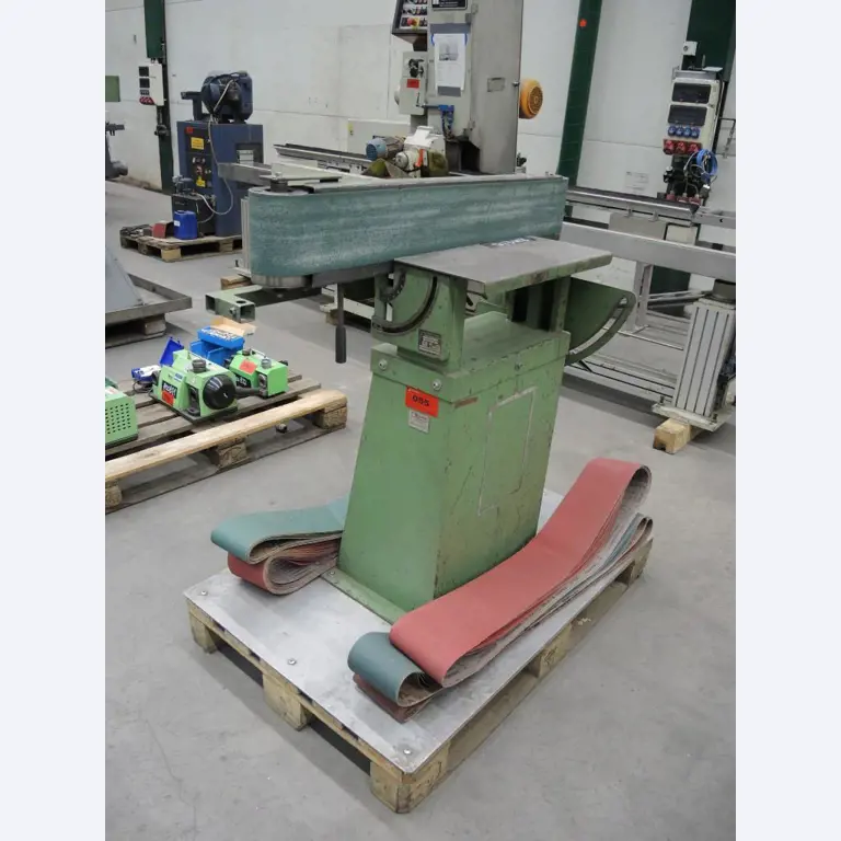 Chapas metálicas e máquinas para trabalhar metais<br><font size="2">Colaboração com Hilco Industrial Acquisitions bv</font><br><img src="/images/hil.png"><br>-1