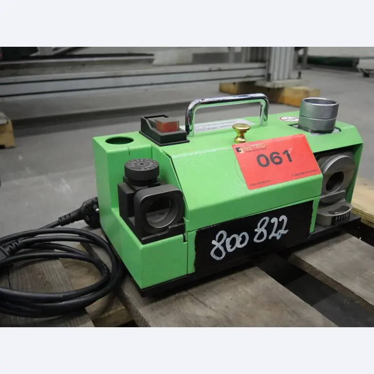 Chapas metálicas e máquinas para trabalhar metais<br><font size="2">Colaboração com Hilco Industrial Acquisitions bv</font><br><img src="/images/hil.png"><br>-3