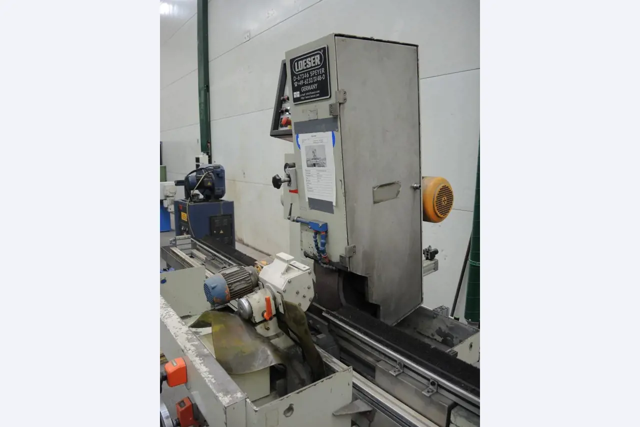 Chapas metálicas e máquinas para trabalhar metais<br><font size="2">Colaboração com Hilco Industrial Acquisitions bv</font><br><img src="/images/hil.png"><br>-7