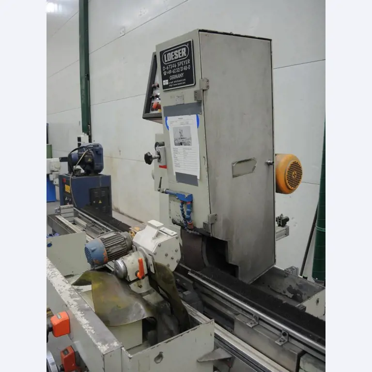 Chapas metálicas e máquinas para trabalhar metais<br><font size="2">Colaboração com Hilco Industrial Acquisitions bv</font><br><img src="/images/hil.png"><br>-7