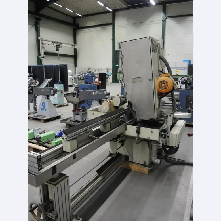 Chapas metálicas e máquinas para trabalhar metais<br><font size="2">Colaboração com Hilco Industrial Acquisitions bv</font><br><img src="/images/hil.png"><br>-8