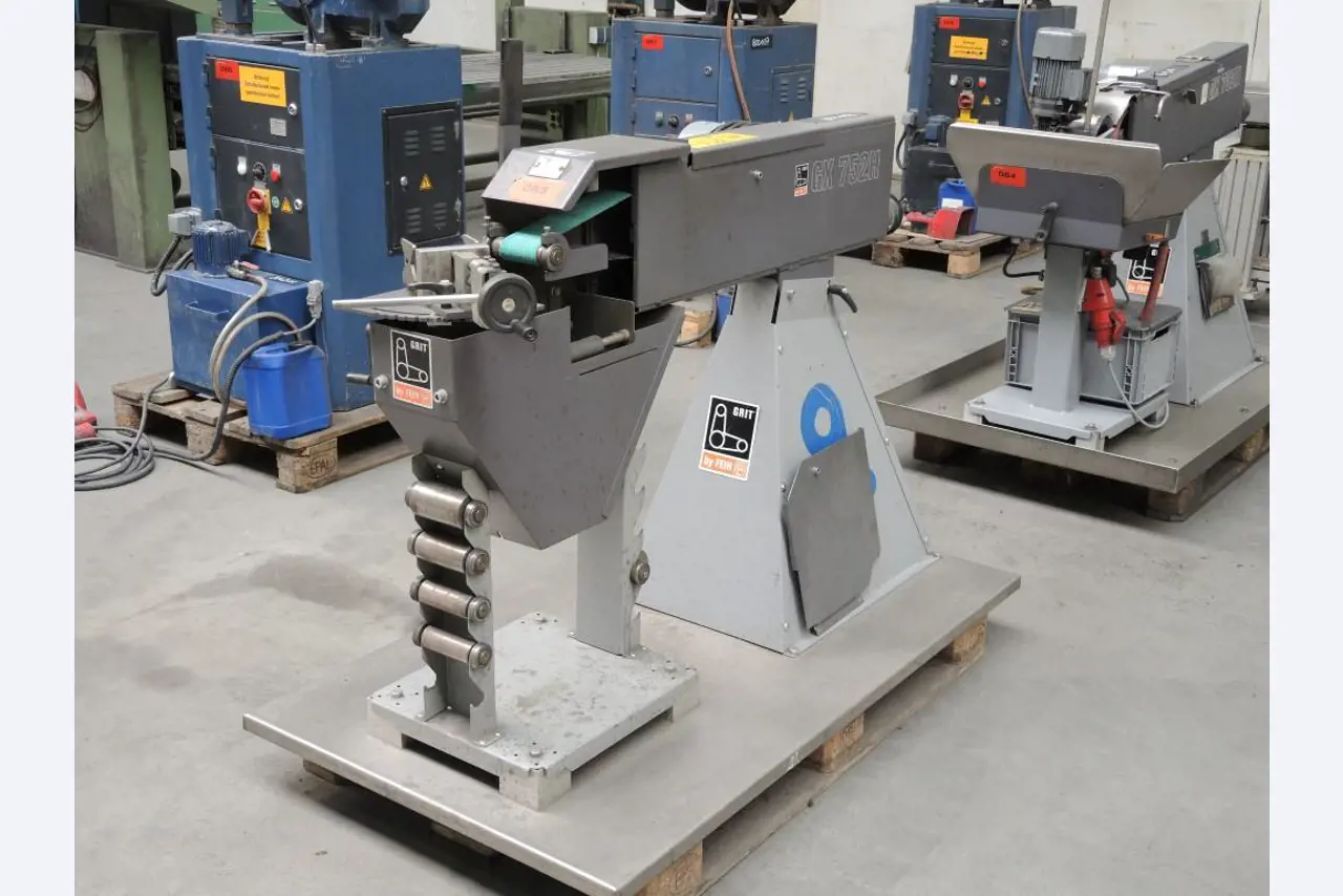 Chapas metálicas e máquinas para trabalhar metais<br><font size="2">Colaboração com Hilco Industrial Acquisitions bv</font><br><img src="/images/hil.png"><br>-1