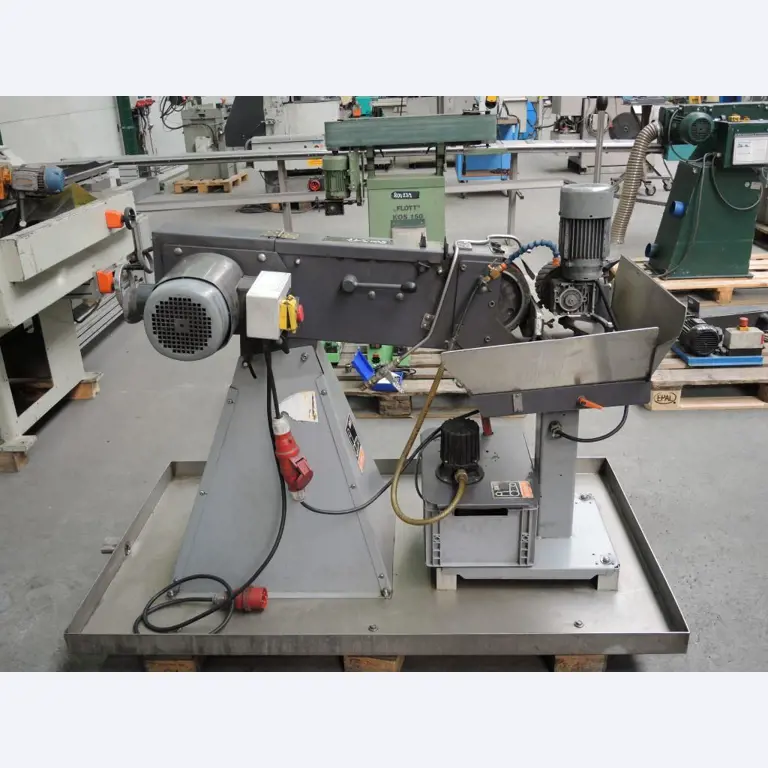 Chapas metálicas e máquinas para trabalhar metais<br><font size="2">Colaboração com Hilco Industrial Acquisitions bv</font><br><img src="/images/hil.png"><br>-3