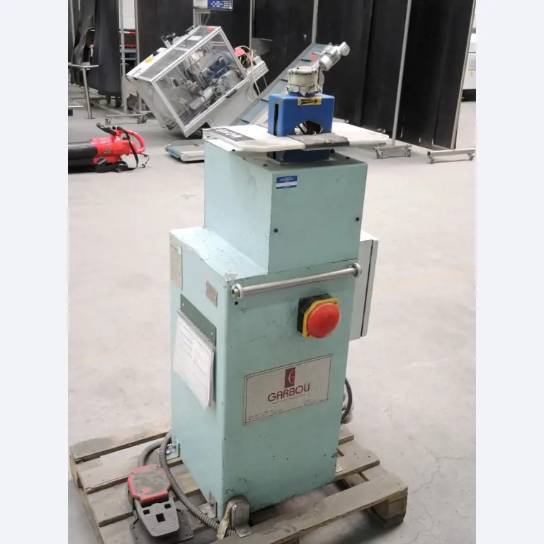 Chapas metálicas e máquinas para trabalhar metais<br><font size="2">Colaboração com Hilco Industrial Acquisitions bv</font><br><img src="/images/hil.png"><br>-2