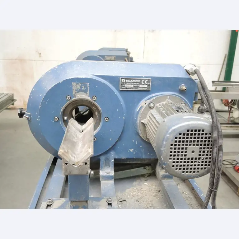 Chapas metálicas e máquinas para trabalhar metais<br><font size="2">Colaboração com Hilco Industrial Acquisitions bv</font><br><img src="/images/hil.png"><br>-3