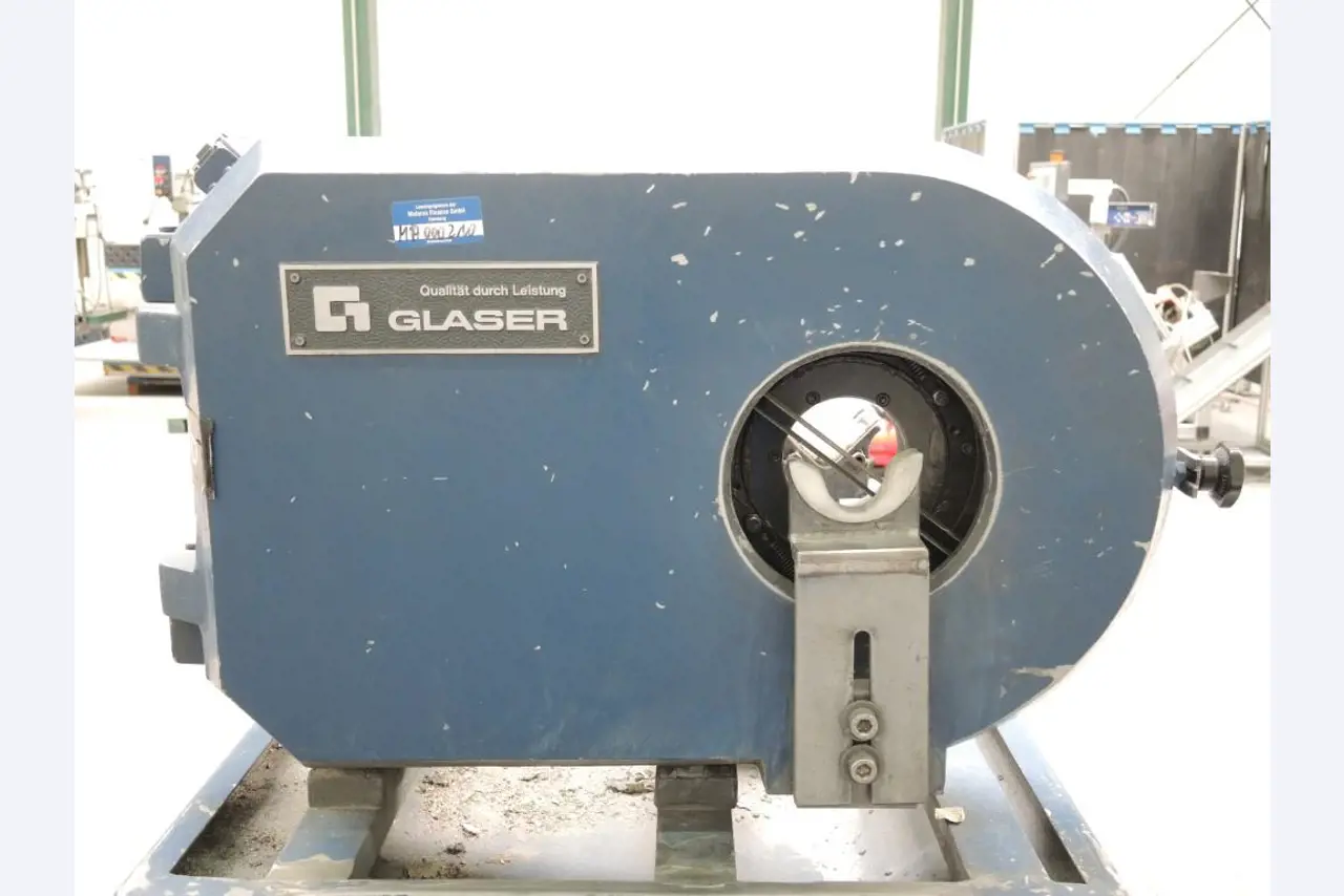 Chapas metálicas e máquinas para trabalhar metais<br><font size="2">Colaboração com Hilco Industrial Acquisitions bv</font><br><img src="/images/hil.png"><br>-4