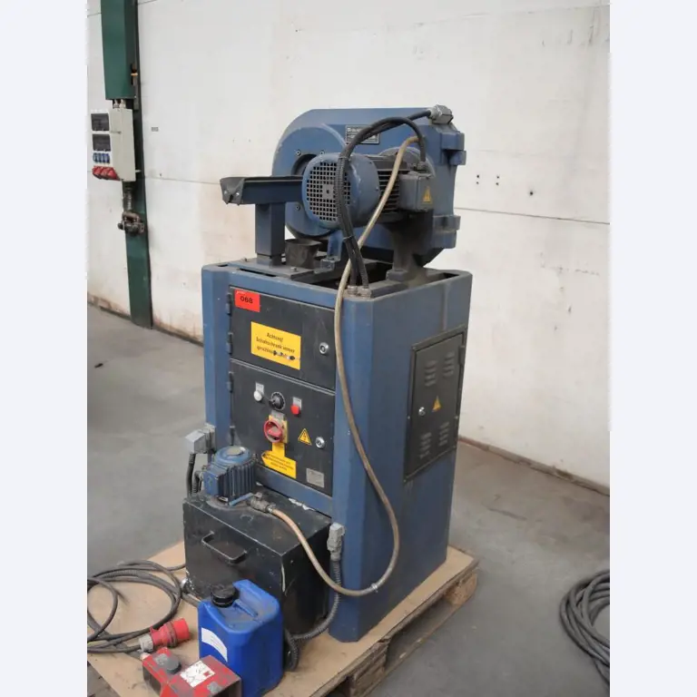 Chapas metálicas e máquinas para trabalhar metais<br><font size="2">Colaboração com Hilco Industrial Acquisitions bv</font><br><img src="/images/hil.png"><br>-3