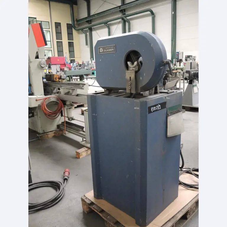 Chapas metálicas e máquinas para trabalhar metais<br><font size="2">Colaboração com Hilco Industrial Acquisitions bv</font><br><img src="/images/hil.png"><br>-4