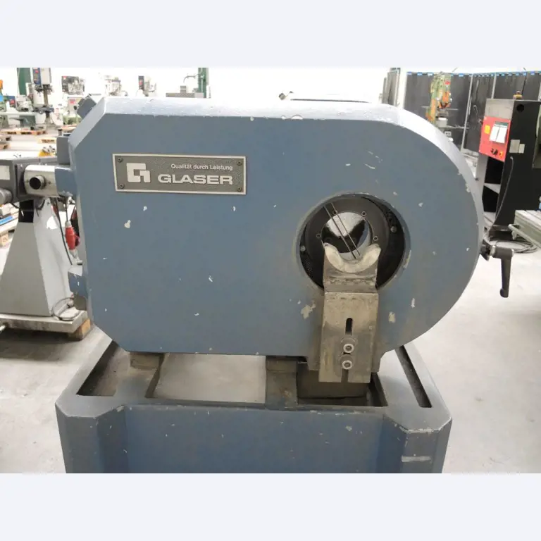 Chapas metálicas e máquinas para trabalhar metais<br><font size="2">Colaboração com Hilco Industrial Acquisitions bv</font><br><img src="/images/hil.png"><br>-5