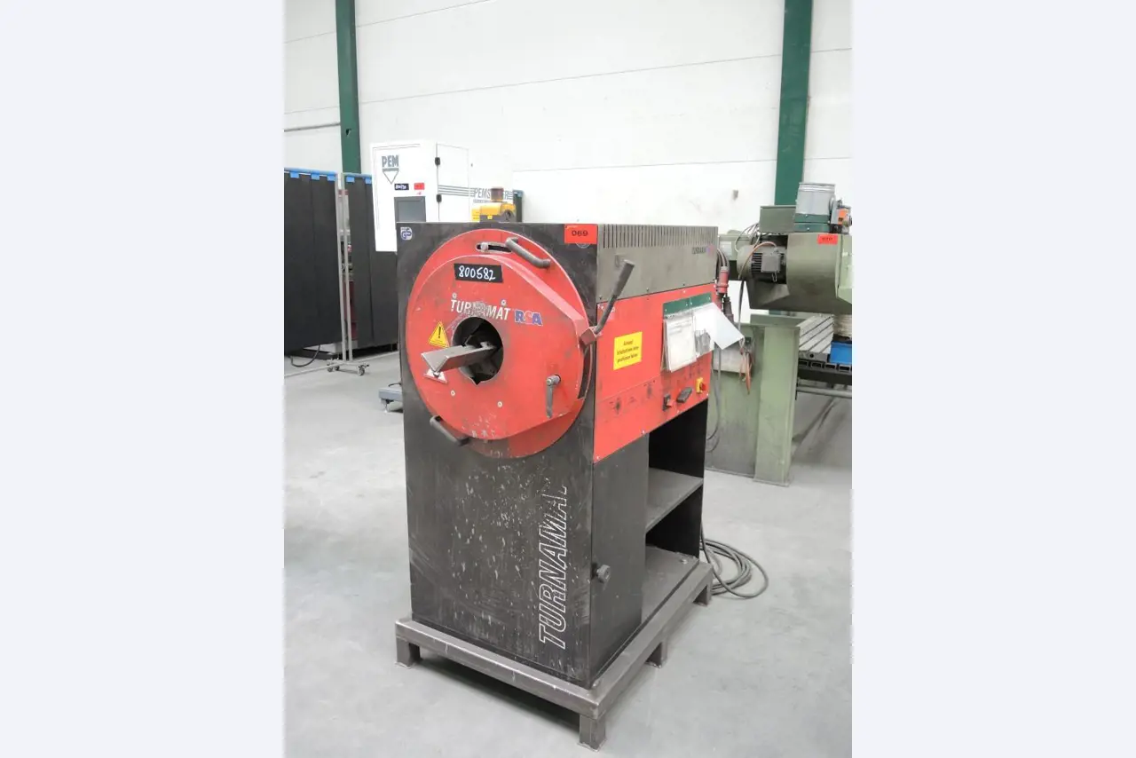 Chapas metálicas e máquinas para trabalhar metais<br><font size="2">Colaboração com Hilco Industrial Acquisitions bv</font><br><img src="/images/hil.png"><br>-1