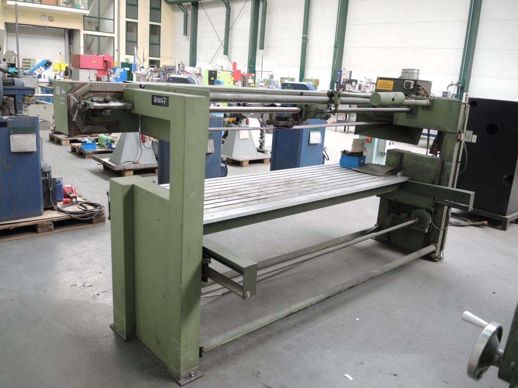 Chapas metálicas e máquinas para trabalhar metais<br><font size="2">Colaboração com Hilco Industrial Acquisitions bv</font><br><img src="/images/hil.png"><br>-3