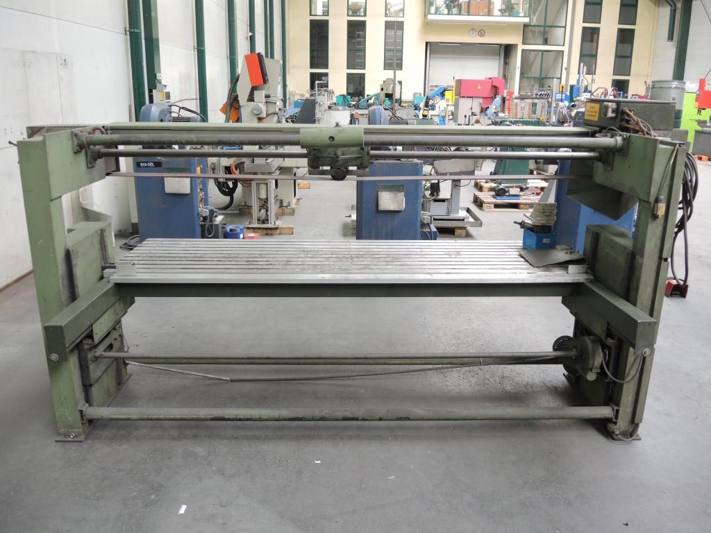 Chapas metálicas e máquinas para trabalhar metais<br><font size="2">Colaboração com Hilco Industrial Acquisitions bv</font><br><img src="/images/hil.png"><br>-4