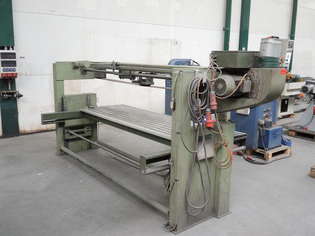 Chapas metálicas e máquinas para trabalhar metais<br><font size="2">Colaboração com Hilco Industrial Acquisitions bv</font><br><img src="/images/hil.png"><br>-5