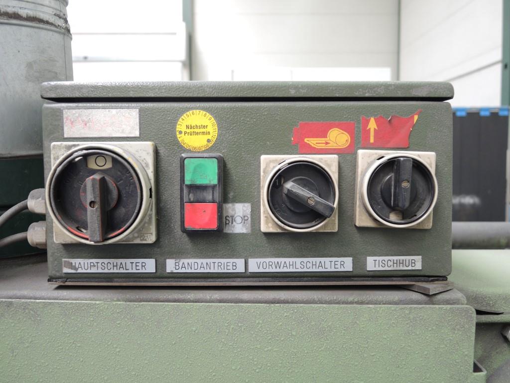 Chapas metálicas e máquinas para trabalhar metais<br><font size="2">Colaboração com Hilco Industrial Acquisitions bv</font><br><img src="/images/hil.png"><br>-6