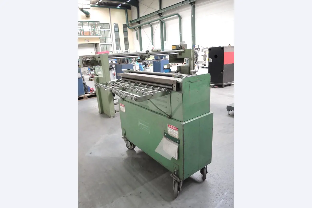 Chapas metálicas e máquinas para trabalhar metais<br><font size="2">Colaboração com Hilco Industrial Acquisitions bv</font><br><img src="/images/hil.png"><br>-1