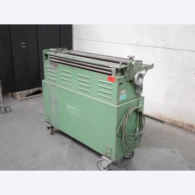 Chapas metálicas e máquinas para trabalhar metais<br><font size="2">Colaboração com Hilco Industrial Acquisitions bv</font><br><img src="/images/hil.png"><br>-4