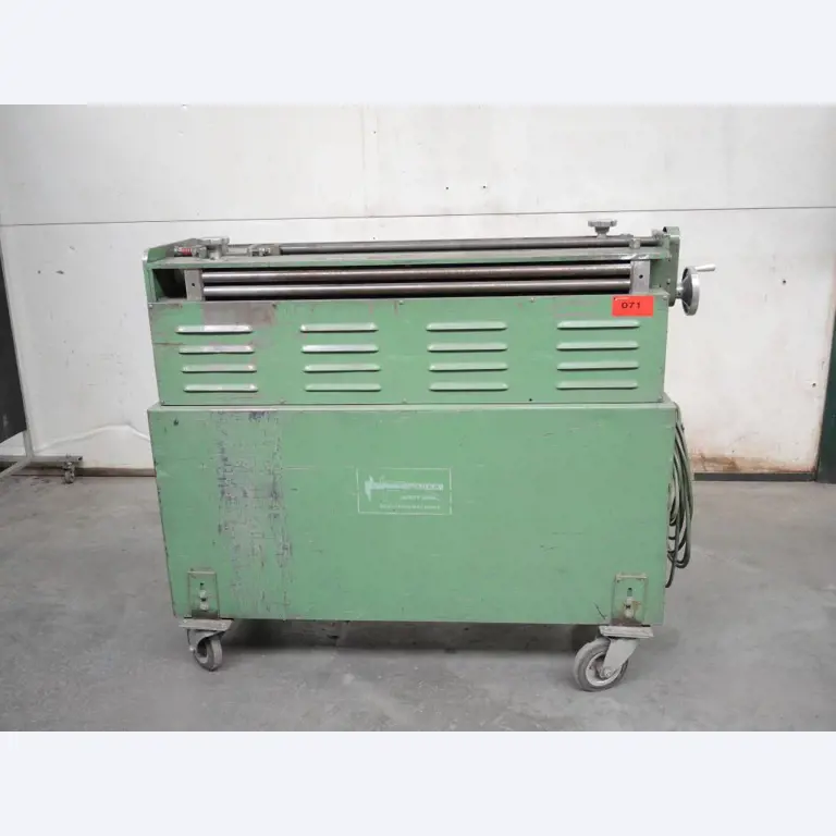 Chapas metálicas e máquinas para trabalhar metais<br><font size="2">Colaboração com Hilco Industrial Acquisitions bv</font><br><img src="/images/hil.png"><br>-5