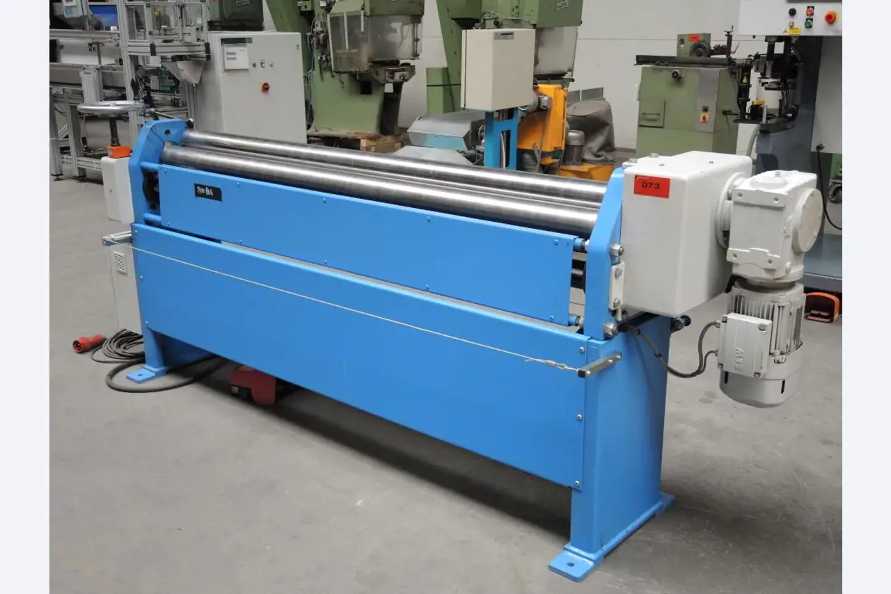 Chapas metálicas e máquinas para trabalhar metais<br><font size="2">Colaboração com Hilco Industrial Acquisitions bv</font><br><img src="/images/hil.png"><br>-1