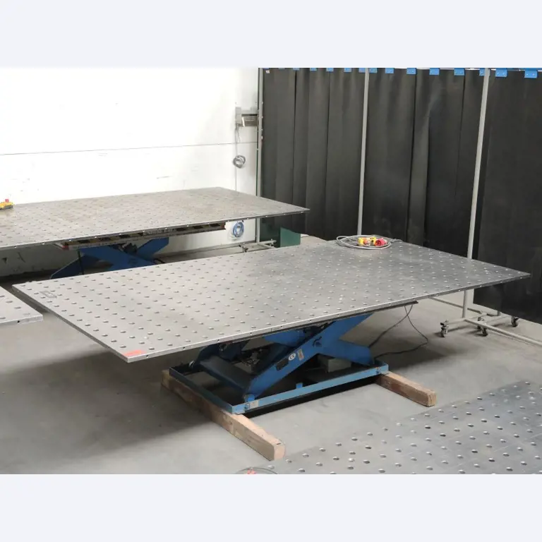 Chapas metálicas e máquinas para trabalhar metais<br><font size="2">Colaboração com Hilco Industrial Acquisitions bv</font><br><img src="/images/hil.png"><br>-1