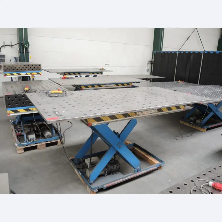 Chapas metálicas e máquinas para trabalhar metais<br><font size="2">Colaboração com Hilco Industrial Acquisitions bv</font><br><img src="/images/hil.png"><br>-1