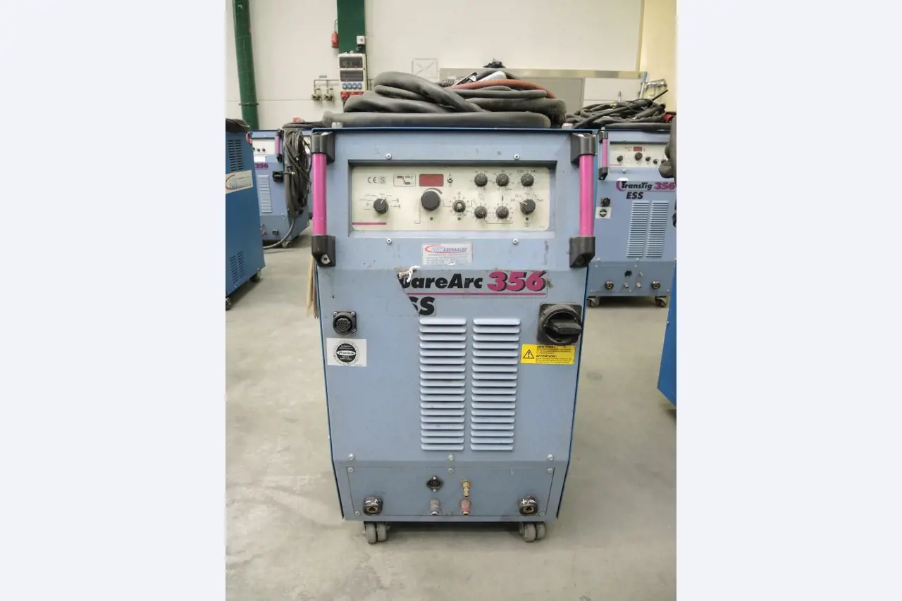 Machines pour le travail de la tôle et des métaux<br><font size="2">Collaboration avec Hilco Industrial Acquisitions bv</font><br><img src="/images/hil.png"><br>-2