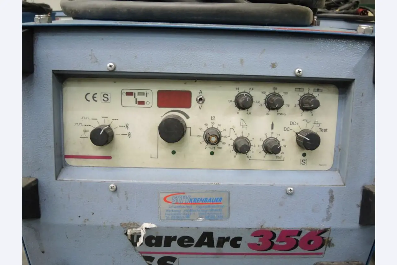 Machines pour le travail de la tôle et des métaux<br><font size="2">Collaboration avec Hilco Industrial Acquisitions bv</font><br><img src="/images/hil.png"><br>-3