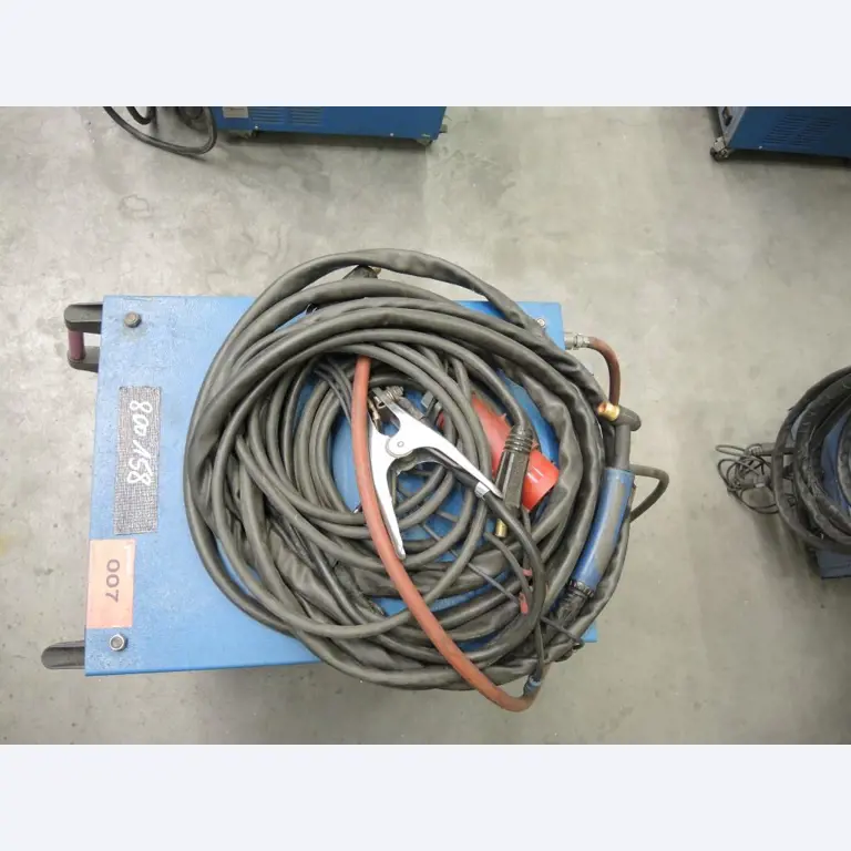 Machines pour le travail de la tôle et des métaux<br><font size="2">Collaboration avec Hilco Industrial Acquisitions bv</font><br><img src="/images/hil.png"><br>-4