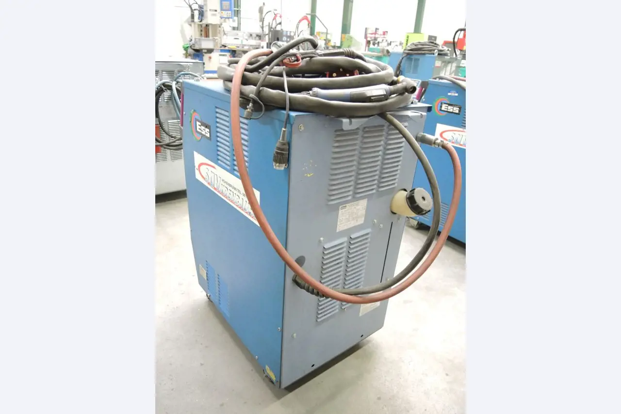 Machines pour le travail de la tôle et des métaux<br><font size="2">Collaboration avec Hilco Industrial Acquisitions bv</font><br><img src="/images/hil.png"><br>-5